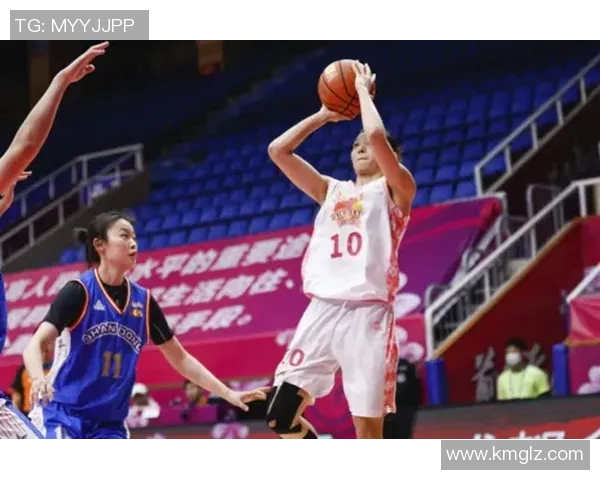 上海足球队在钻石联赛积分榜上以85分稳居第一名展现强劲实力 上海足球队在钻石联赛积分榜上以85分稳居第一名展现强劲实力