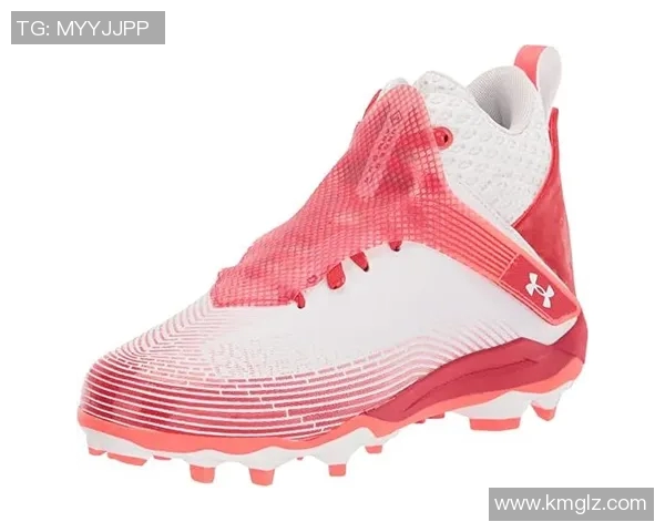 安德玛足球明星鞋助力球场表现提升尽显运动魅力与时尚风范